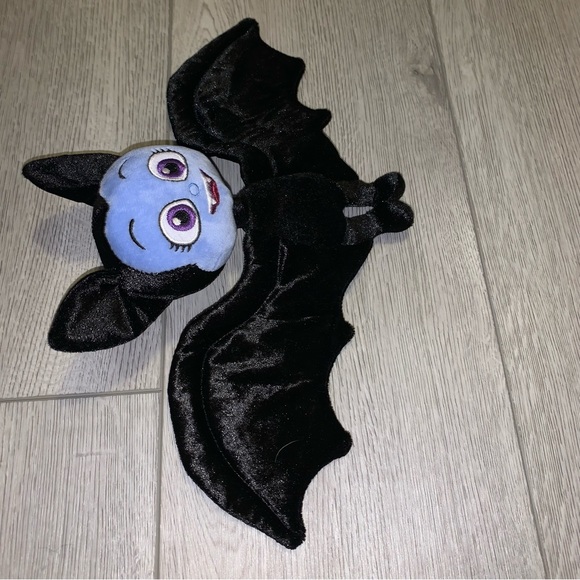 Vamprina Vee Bat Plush - Picture 3 of 9